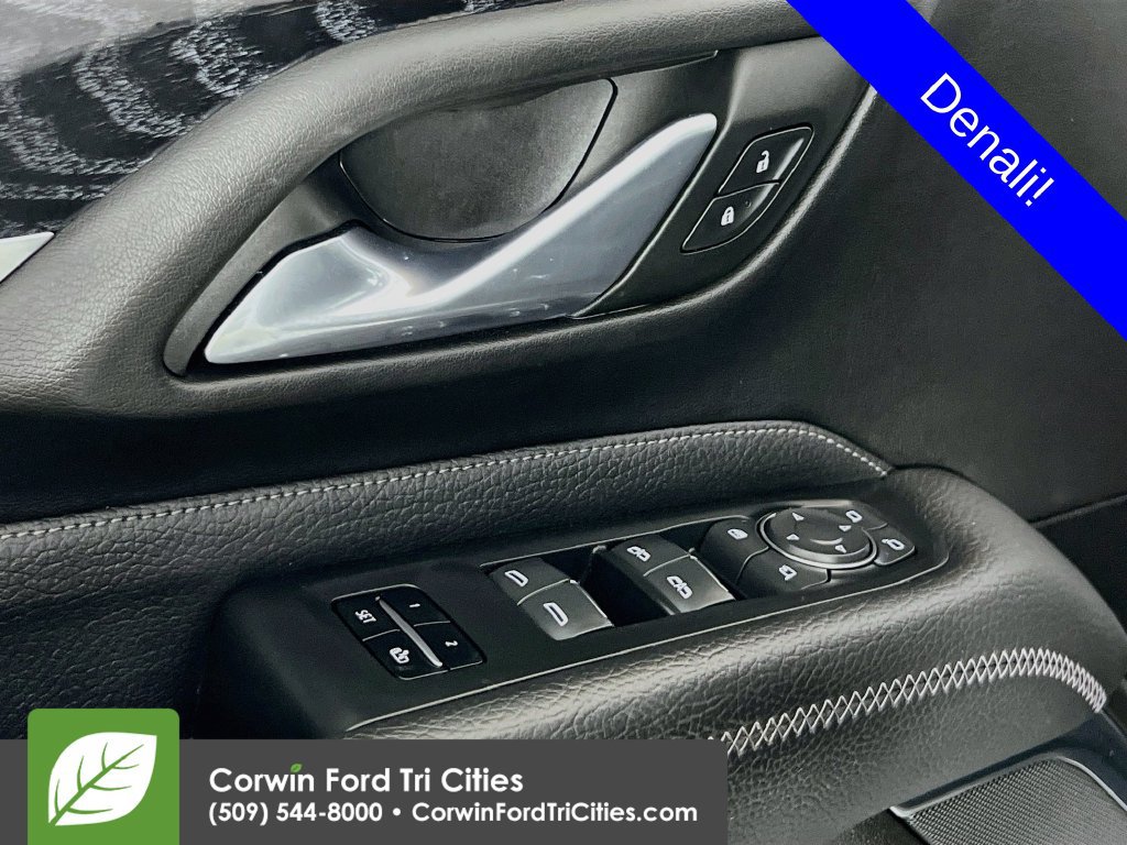 Used 2021 GMC Yukon XL Denali AWD/4WD image 11