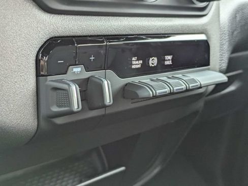 Used 2022 RAM 3500 Tradesman AWD/4WD image 21