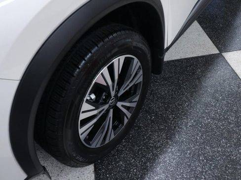 Used 2021 Nissan Rogue SV image 39