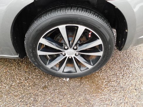 Used 2013 Chrysler 200 Touring w/ S Exterior Appearance Pkg image 5