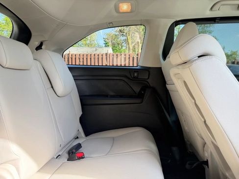 Used 2026 Honda Odyssey EX-L image 31