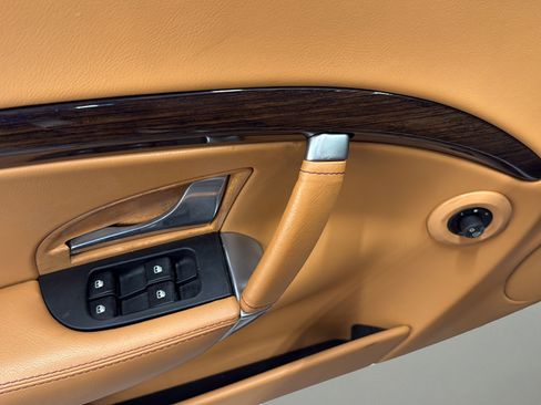Used 2015 Maserati GranTurismo Convertible RWD image 28