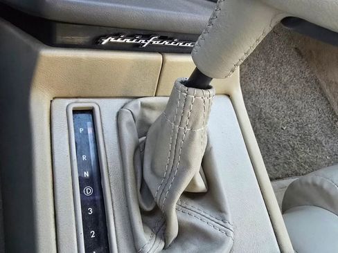 Used 1993 Cadillac Allante FWD image 20