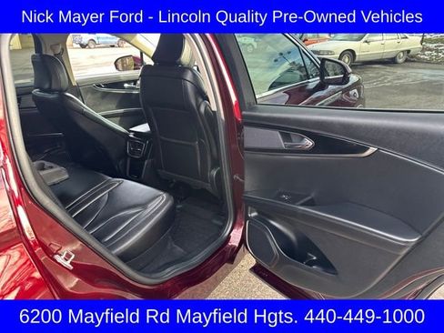 Used 2022 Lincoln Nautilus AWD w/ Premium Package image 13