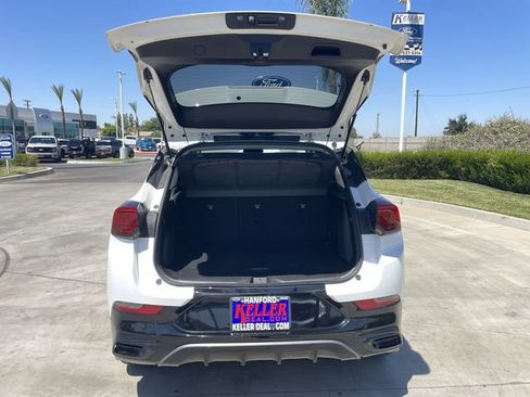 Used 2024 Buick Encore GX Sport Touring FWD image 24
