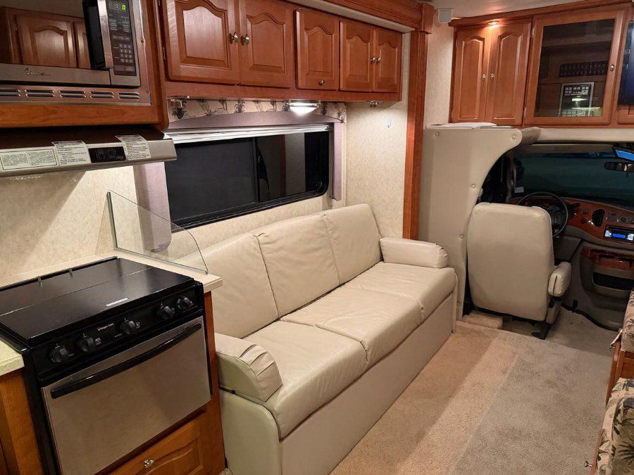 Used 2006 Ford E-450 and Econoline 450 RWD image 24