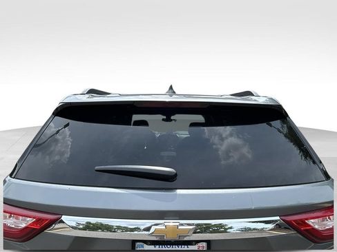 Used 2019 Chevrolet Traverse LT w/ LT Premium Package AWD/4WD image 3