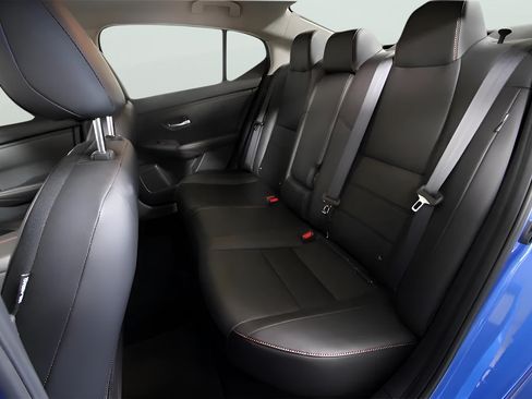 Used 2024 Nissan Sentra SR w/ SR Premium Package FWD image 14