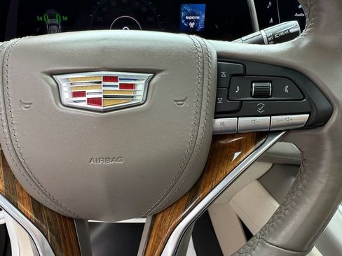 Used 2021 Cadillac Escalade Premium Luxury Platinum AWD/4WD image 23