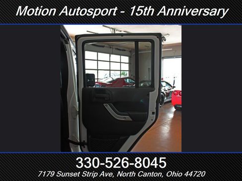 Used 2013 Jeep Wrangler Unlimited Rubicon w/ Connectivity Group AWD/4WD image 41