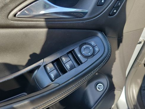 Used 2023 Buick Encore GX Essence w/ Experience Buick Package FWD image 26