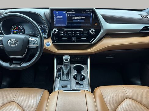 Used 2021 Toyota Highlander Platinum image 15