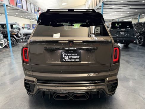 Used 2026 Rolls-Royce Cullinan AWD/4WD image 8