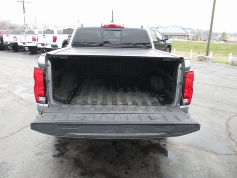 Used 2023 Chevrolet Colorado LT w/ LT Convenience Package III image 9