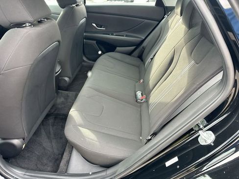 Used 2023 Hyundai Elantra SEL w/ Winter Weather Package image 25
