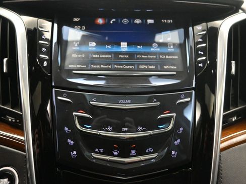 Used 2020 Cadillac Escalade Premium Luxury w/ LPO, Radiant Package image 34