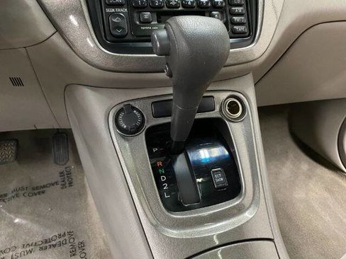 Used 2002 Toyota Highlander Limited image 24