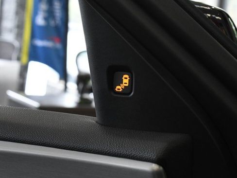 Used 2023 Acura RDX AWD image 40