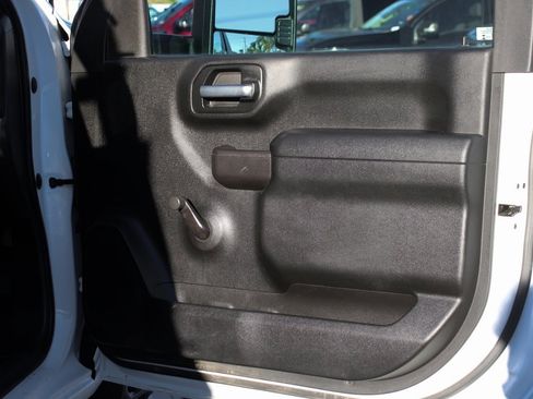 Used 2021 Chevrolet Silverado 2500 W/T image 32