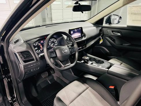 New 2026 Nissan Rogue SV FWD image 18