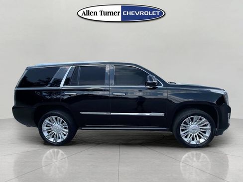 Used 2015 Cadillac Escalade Platinum AWD/4WD image 3