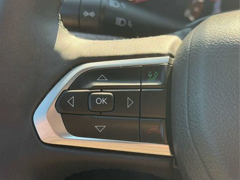 Used 2023 Jeep Compass Latitude AWD/4WD image 15