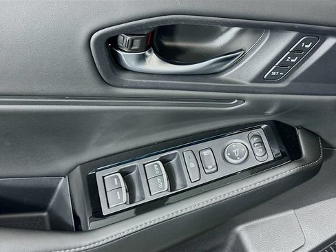 Used 2023 Honda Accord Touring image 17