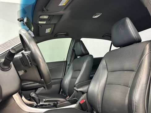 Used 2017 Honda Accord Sport image 26