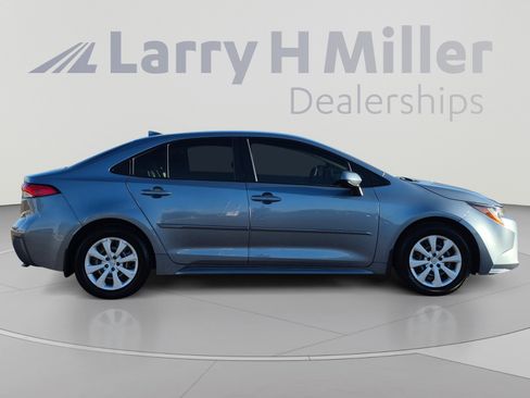 Used 2022 Toyota Corolla LE FWD image 6