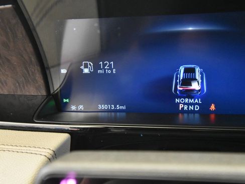 Used 2022 Lincoln Navigator Reserve image 33