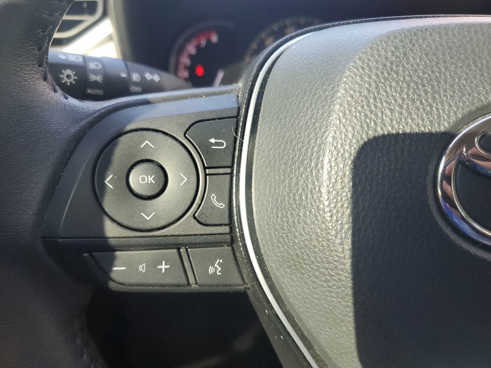 Used 2022 Toyota RAV4 Limited FWD image 20