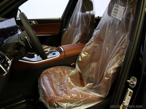 New 2026 BMW X5 xDrive50e w/ Executive Package image 11