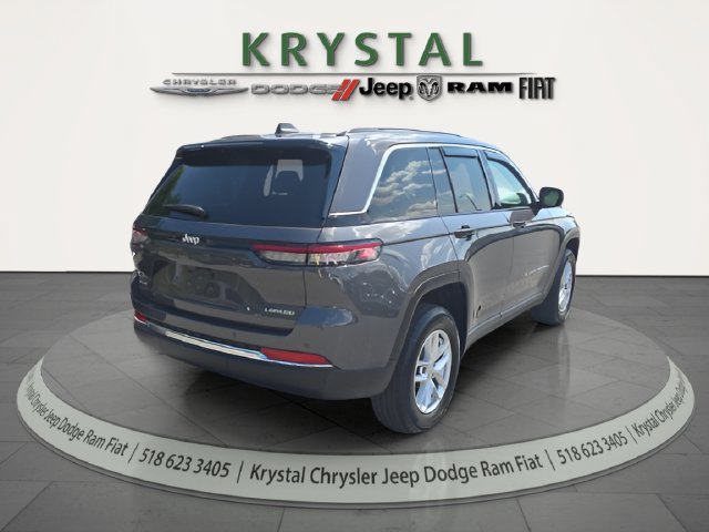 Certified 2025 Jeep Grand Cherokee Laredo X AWD/4WD image 7