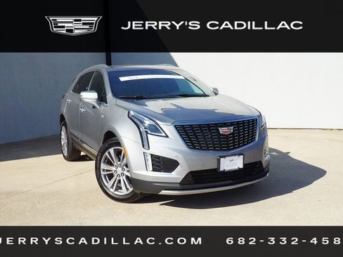 Certified 2025 Cadillac XT5 Premium Luxury image 4
