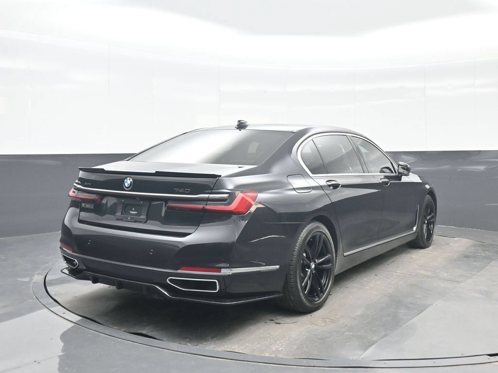 Used 2022 BMW 740i xDrive w/ Premium Package AWD/4WD image 6