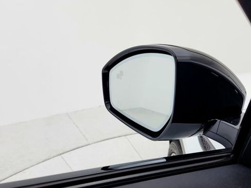 Certified 2024 Jaguar E-PACE R-Dynamic SE image 22