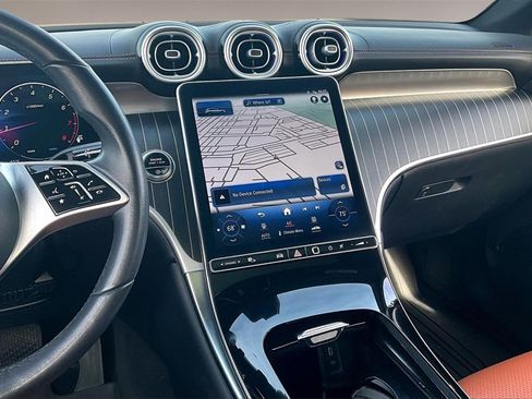 Used 2023 Mercedes-Benz GLC 300 4MATIC image 6