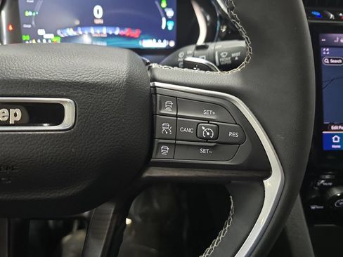 Used 2023 Jeep Grand Cherokee 4WD 4xe image 22