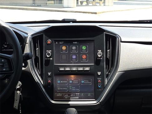 Used 2024 Subaru Crosstrek 2.0i image 11