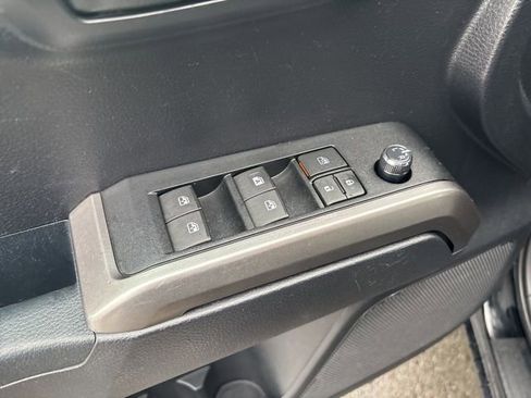 Used 2018 Toyota Tacoma SR5 image 35