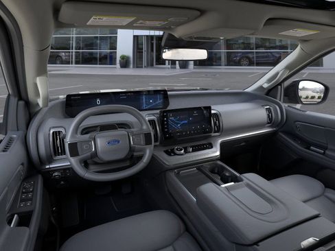 New 2026 Ford Expedition Max Active image 32