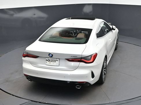 Used 2024 BMW 430i Coupe w/ Convenience Package RWD image 34