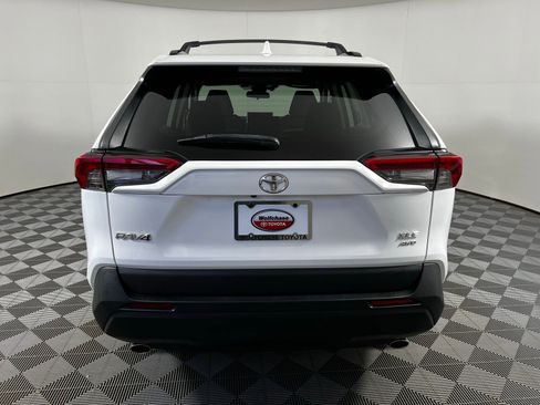 Certified 2022 Toyota RAV4 XLE w/ Convenience Package image 6