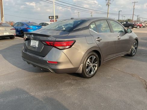Used 2021 Nissan Sentra SV w/ Trunk Package image 5