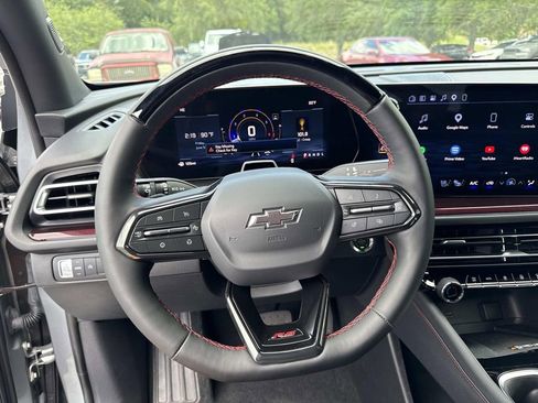 Used 2026 Chevrolet Traverse RS FWD image 28