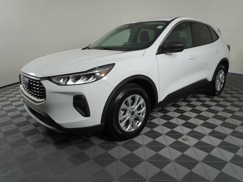 Used 2024 Ford Escape Active image 3