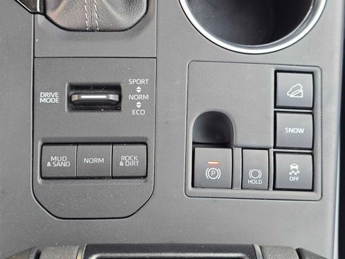 Used 2026 Toyota Highlander XLE AWD/4WD image 38