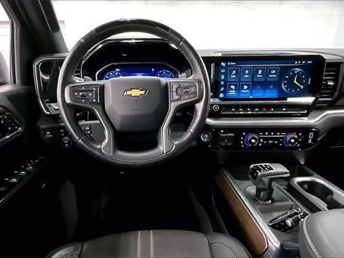 Used 2024 Chevrolet Silverado 1500 High Country w/ High Country Premium Package image 5