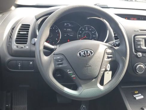 Used 2017 Kia Forte LX FWD image 11