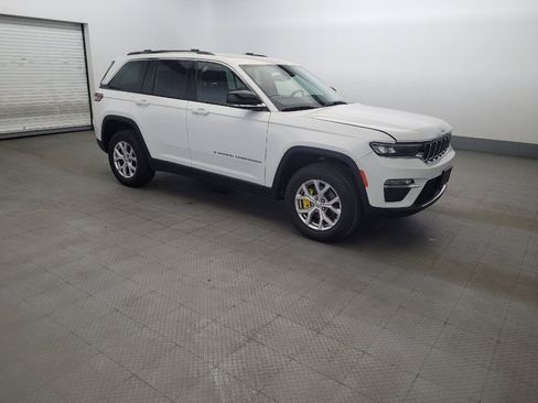Used 2022 Jeep Grand Cherokee Limited AWD/4WD image 11